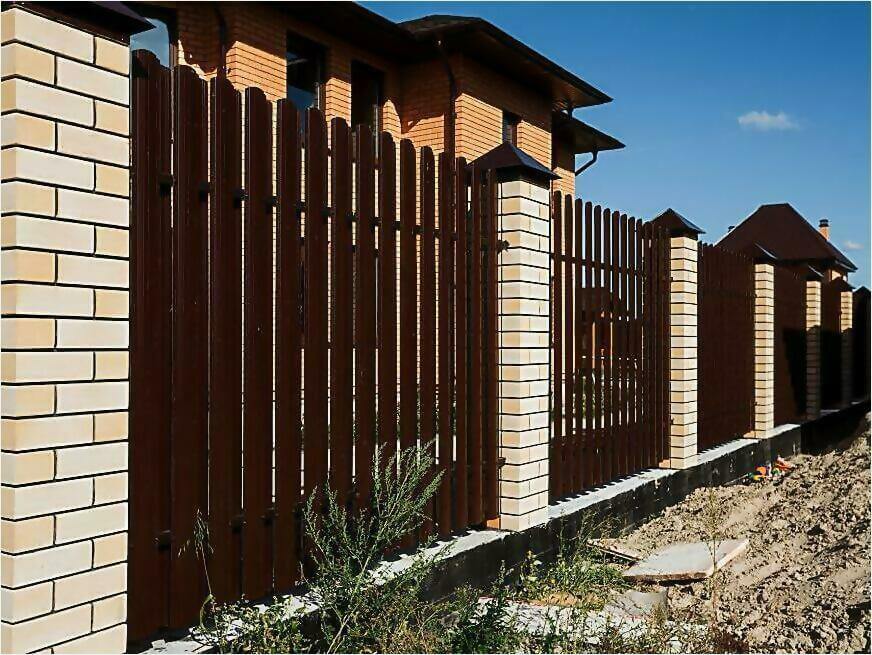 забор из штакетника 115м фото1 в Магнитогорске