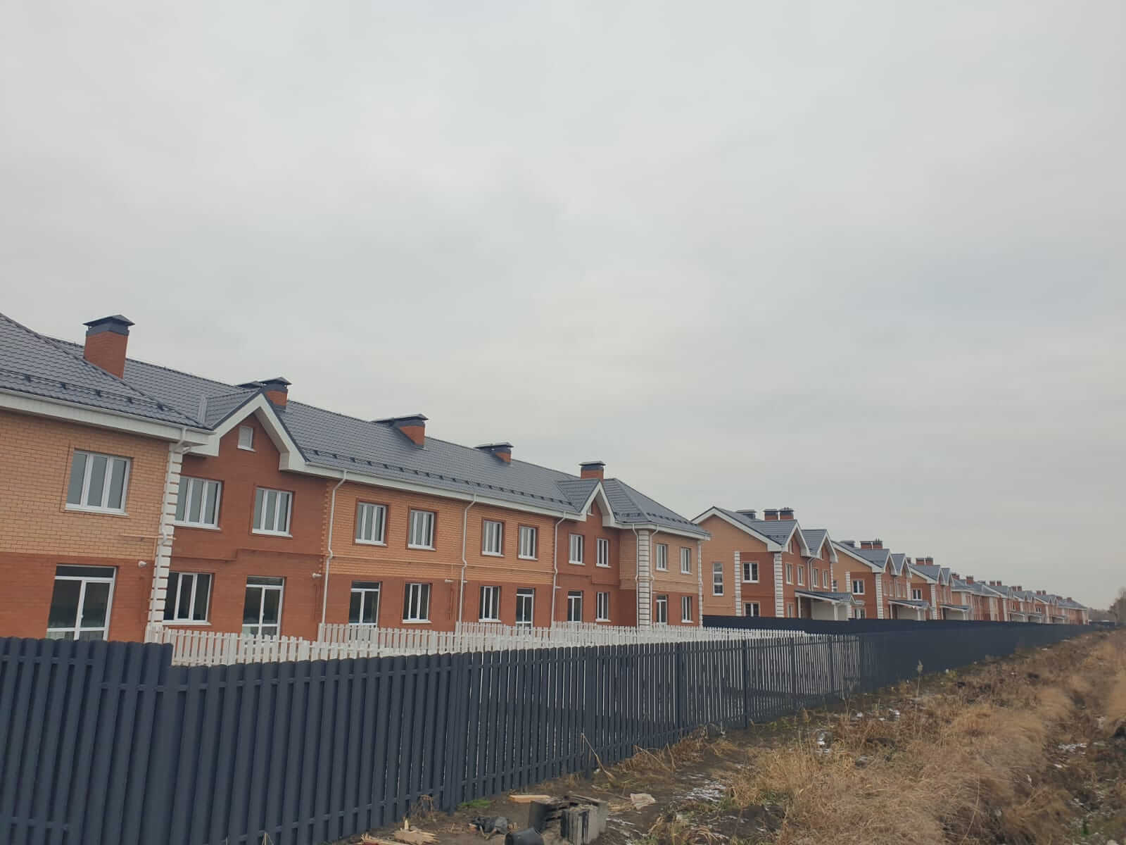 Забор из штакетника 230м Серый Графит фото5 в Магнитогорске