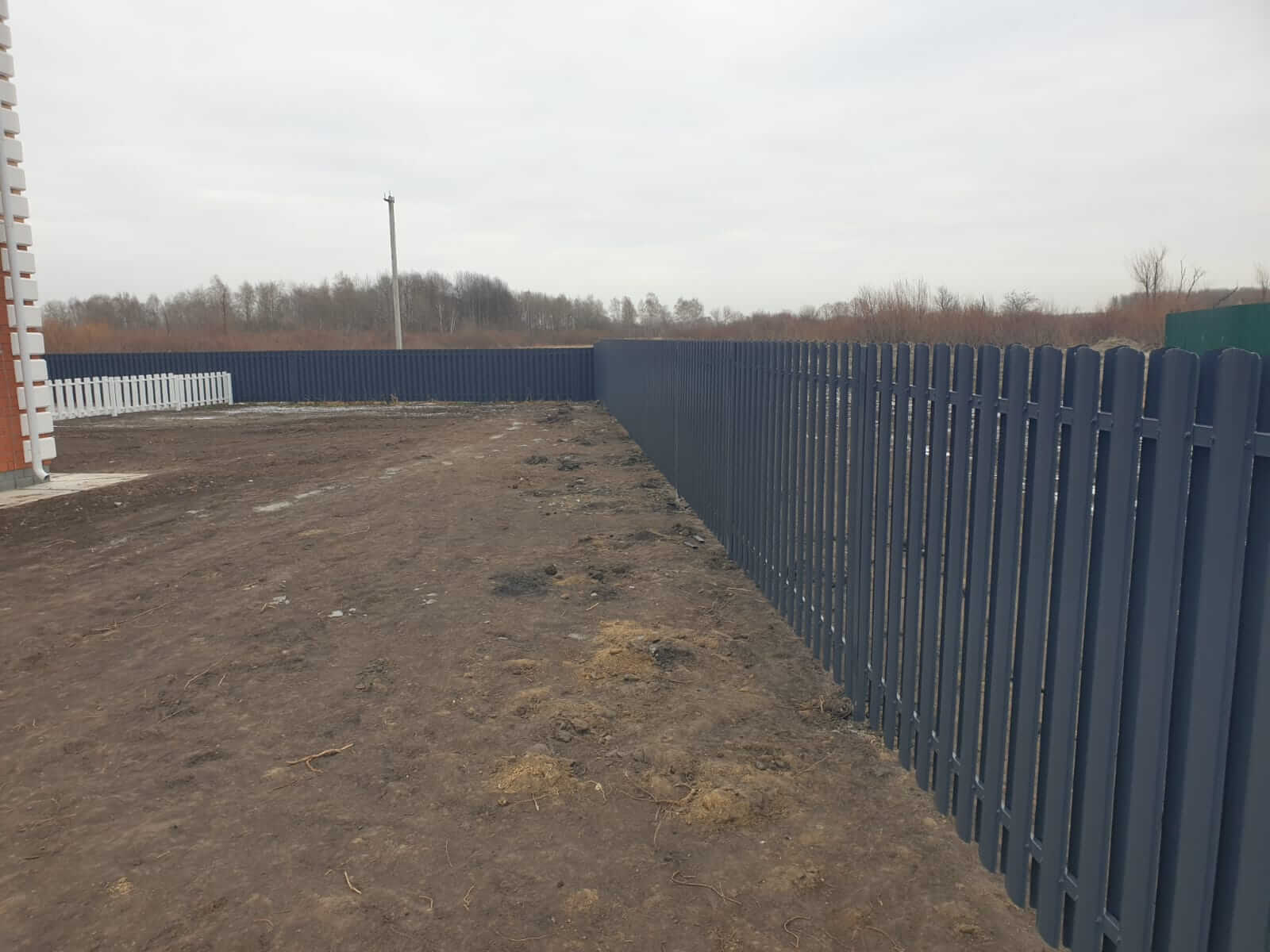 Забор из штакетника 230м Серый Графит фото2 в Магнитогорске
