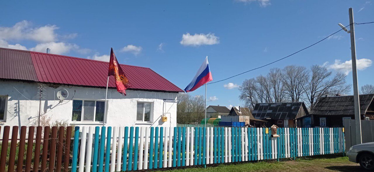 Забор из евроштакетника 16м RAL5021 Морская Волна, RAL9003 Белый фото 1 в Магнитогорске