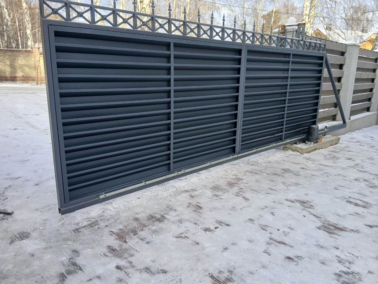 Входная группа из ламелей Хай-Тек RAL7024/7024 Серый Графит двусторонний МАТТЕ фото 8 в Магнитогорске