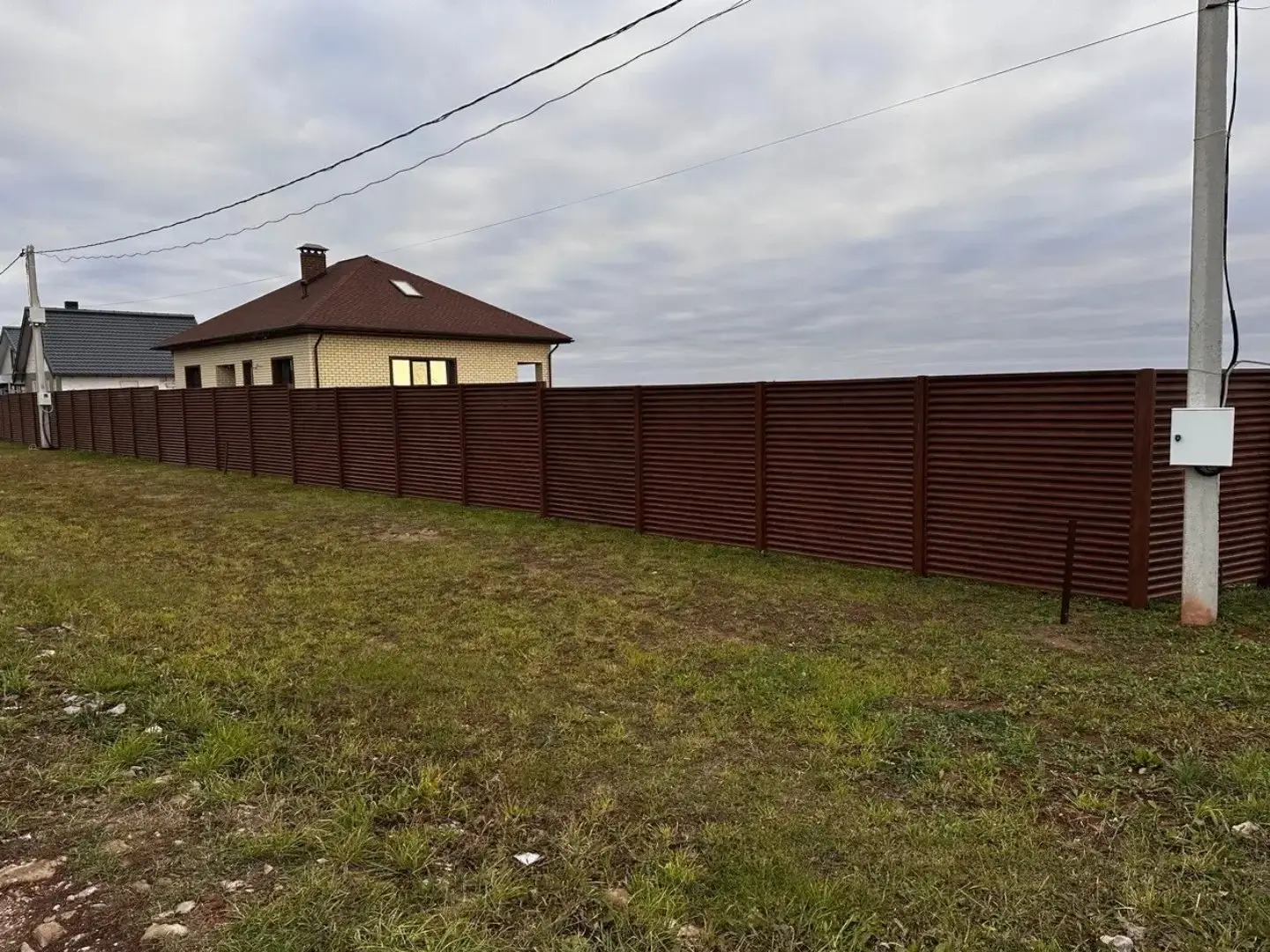 Забор-жалюзи из ламелей ЭКО-Z 58м Темный Дуб 3D Принтек фото 2 в Магнитогорске