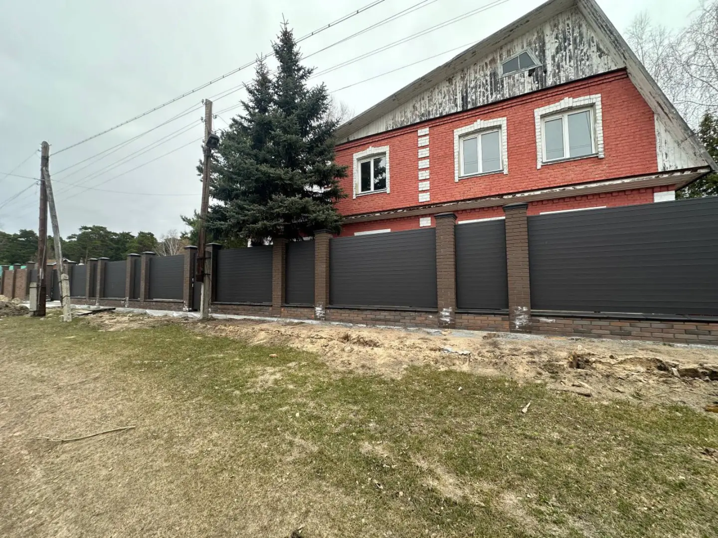 Забор-ранчо из металлического планкена 28м RAL8019 Темный Шоколад МАТТЕ фото 2 в Магнитогорске