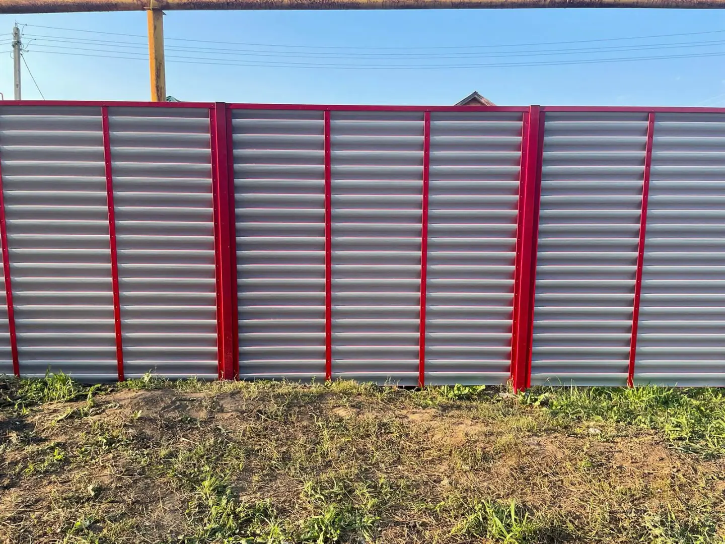 Забор-жалюзи из ламелей Еврожалюзи 24м RAL3003 Рубин фото 5 в Магнитогорске